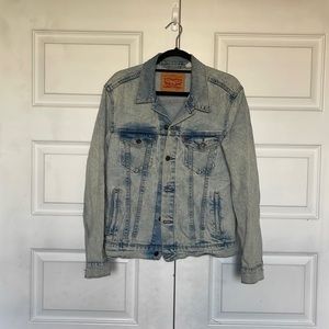 Levi’s denim jacket
